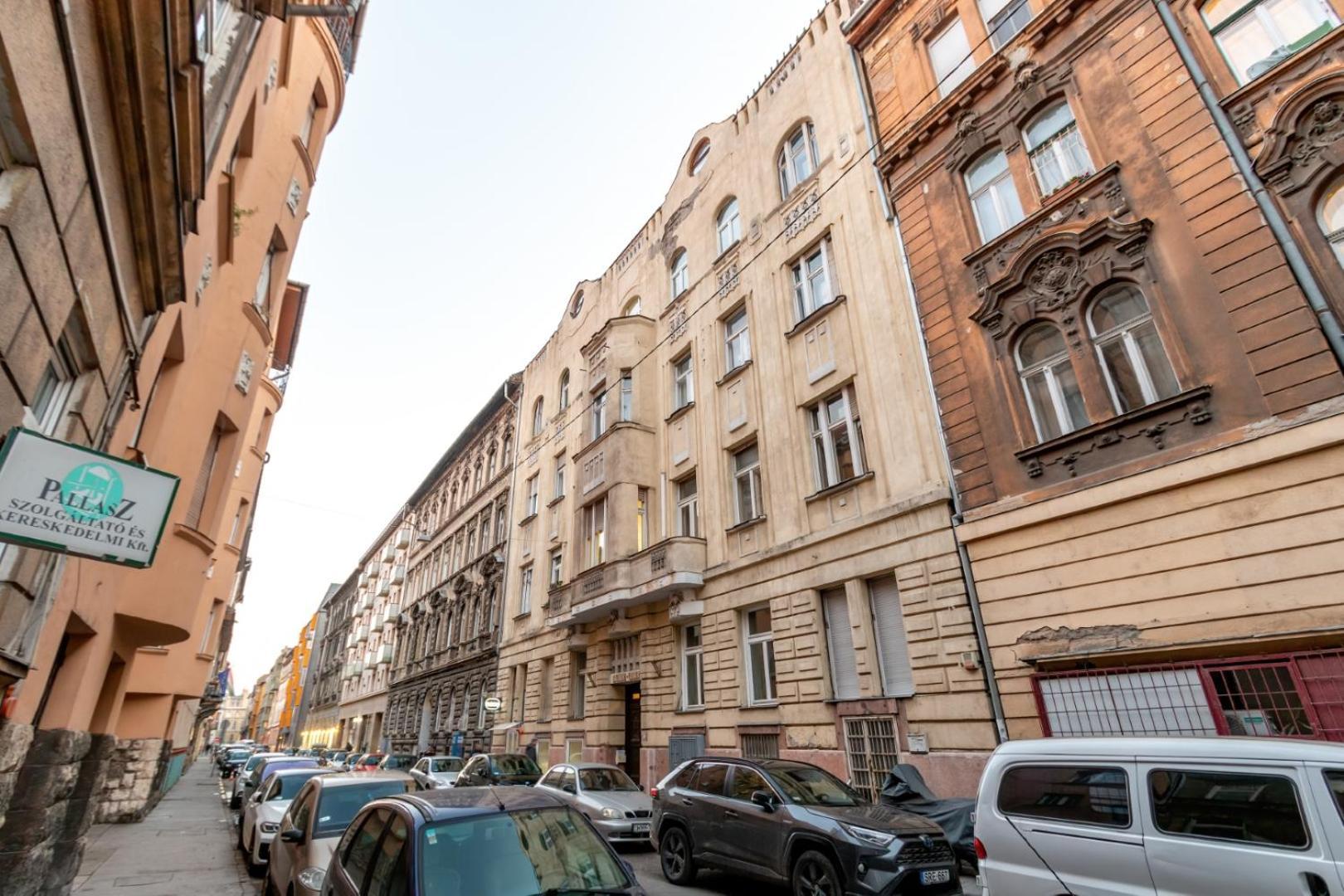 Mega Deal - Elegance - No Deposit Needed Budapest Eksteriør bilde