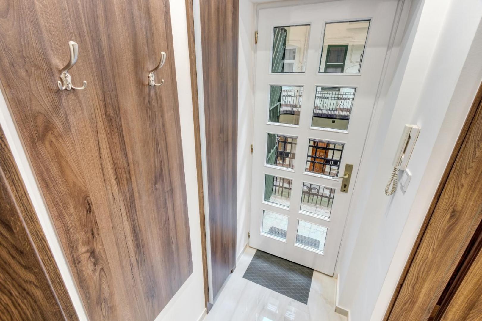 Mega Deal - Elegance - No Deposit Needed Budapest Eksteriør bilde